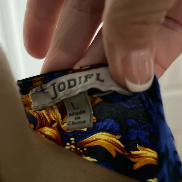 Fit and flare beautiful dress. - Picture 6 of 6